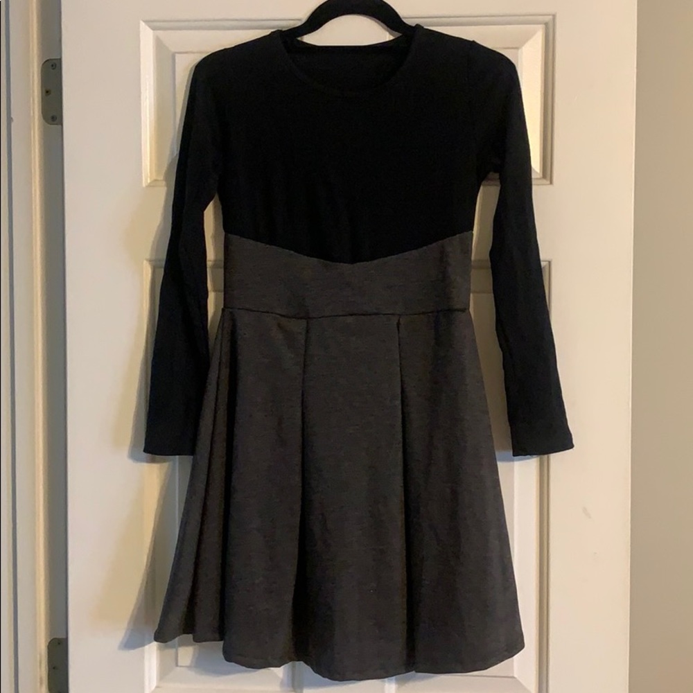 Long sleeve black and gray dress size L